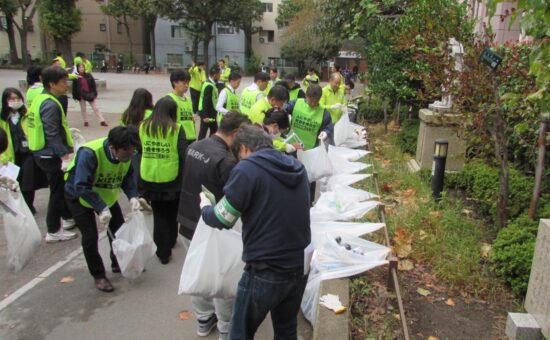 集めたごみの分別