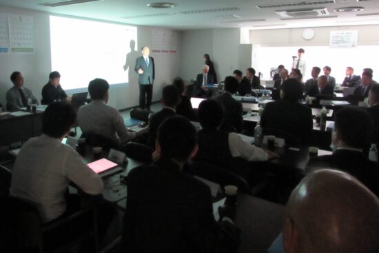 会場全体の様子